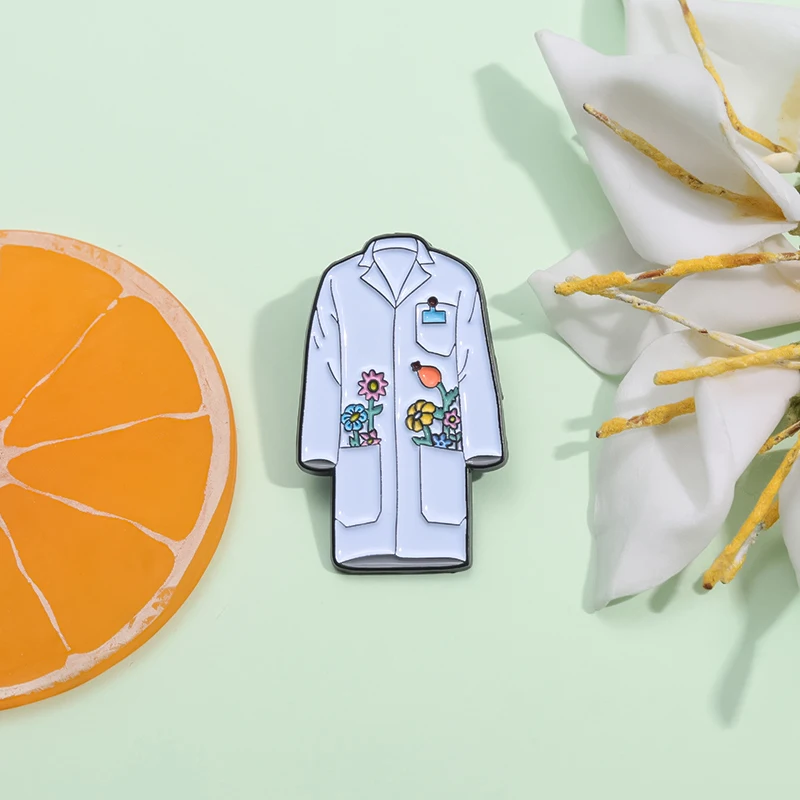 Floral Lab Coat Enamel Pins Custom Doctor Nurse Uniform Brooches Lapel Badges Cartoon Medical Jewelry Gift for Kids Friends