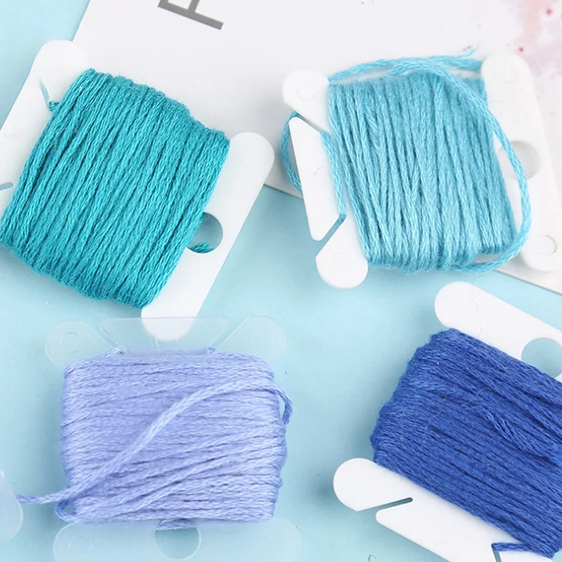 100 قطعة من البلاستيك المتداول الموضوع مجلس عبر غرزة تخزين حامل الخياطة بكرة بطاقة الموضوع المنظم التطريز التطريز