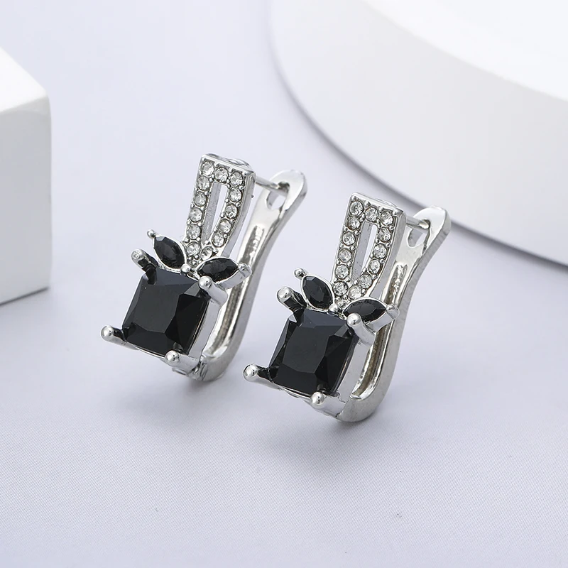 Fashionable Square Black Synthetic Zirconia Earrings Suitable for Women's Daily Wear Banquet Party Jewelry Accessories Gifts