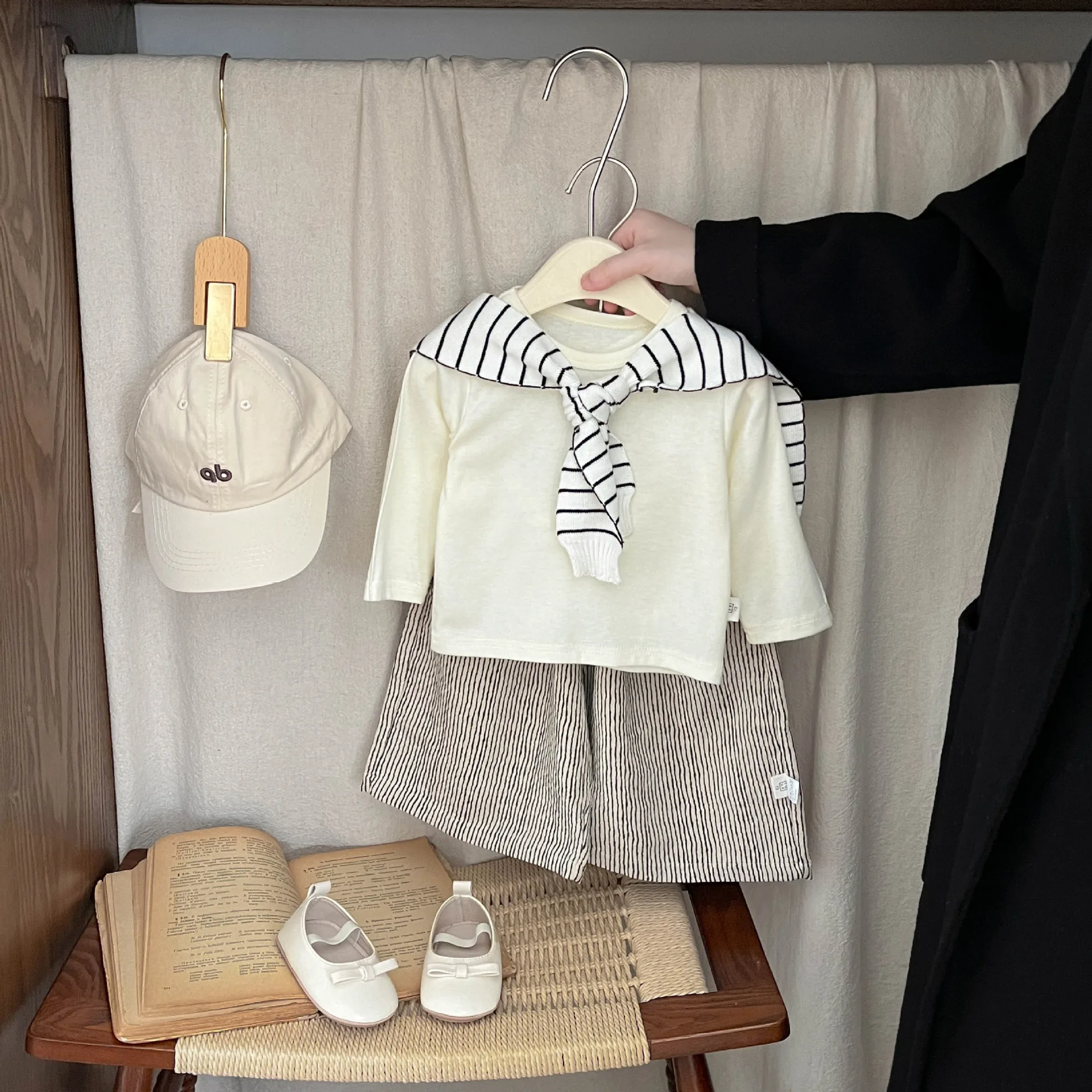 

Autumn Kids Baby Girls Pant Korean 100% Cotton Newborn Girls Trouser Versatile Striped Mid Waist Toddler Girls Wide Leg Pant