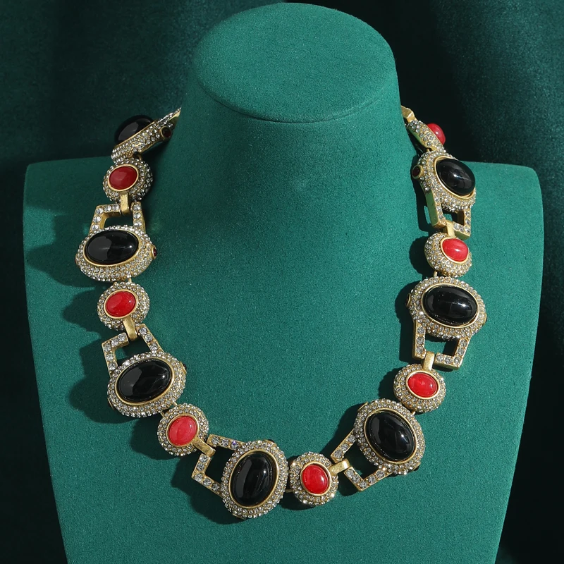 

Retro Goth Red Choker Necklaces Black Natural Stone Antique Gold Color Woman Luxury Dubai Jewelry Vintage Mother Day Gift 2025