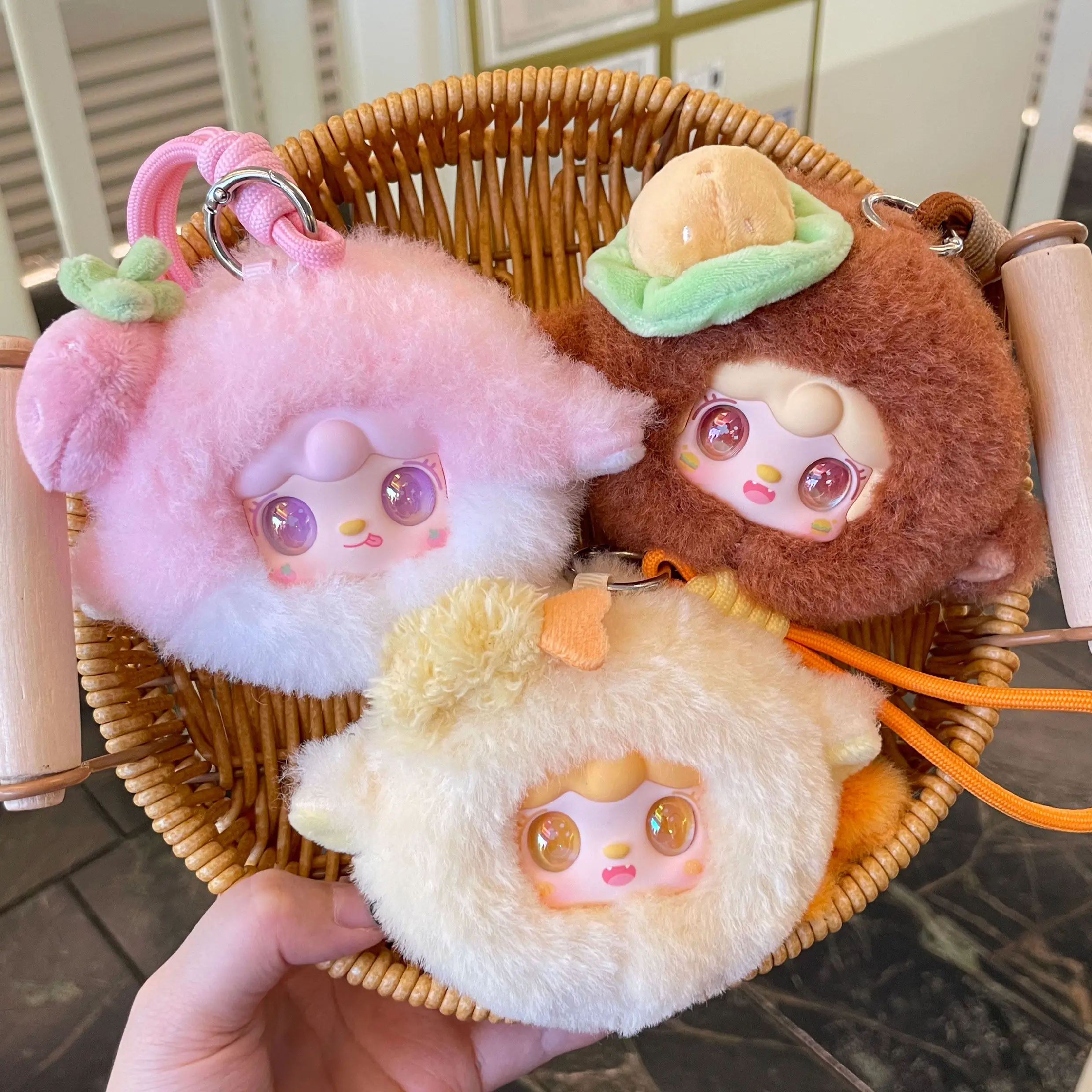 

Yooki Mirror Comb Series Heat Charging Station Blind Box Cute Doll Portable Makeup Mirror Bag Pendant Mystery Box Surprise Gifts