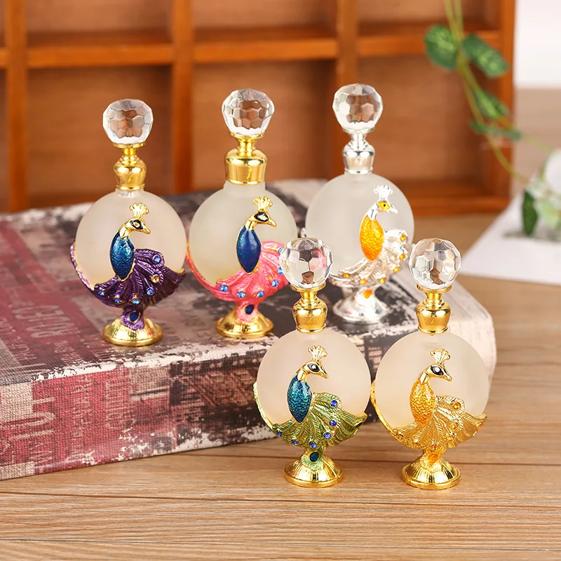 

10pcs Creative Spherical Shape Peacock Perfume Bottle Middle East Dubai style 25ml Empty Refillable Essential Oil Dropper Bottle