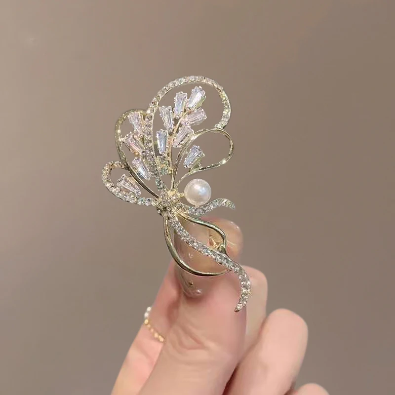 

Женские броши в корейском стиле, украшенные стразами, в форме цветка, роскошные ювелирные аксессуары для одежды.