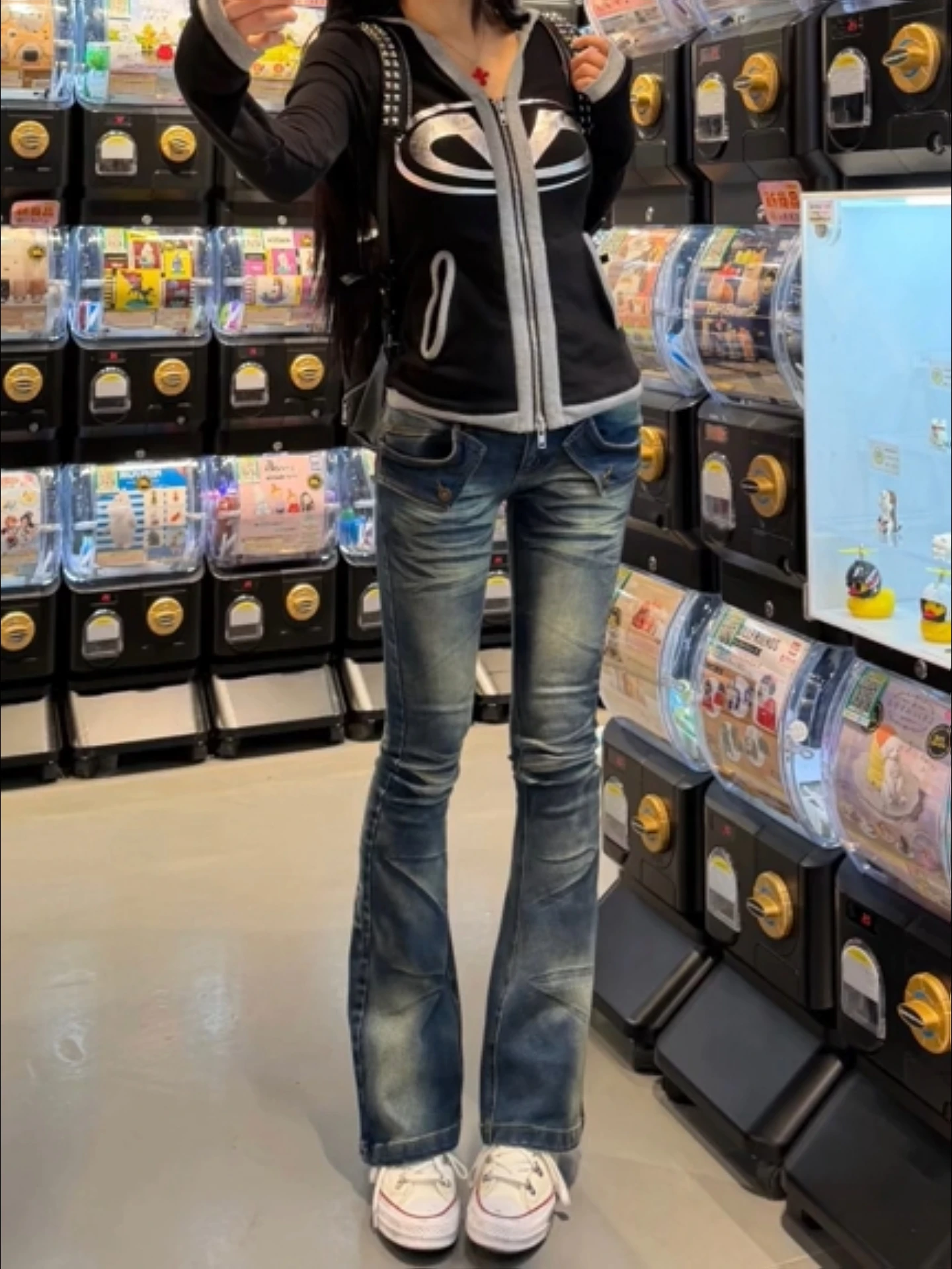 

Джинсы-клеш с низкой талией для женщин, модный дизайн в стиле High Street, утягивающие длинные брюки в американском ретро-стиле, большие размеры, для сексуальных девушек