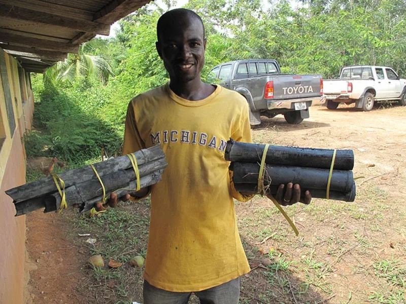 Blanchiment du vagin au charbon de bambou fait à la main pour femmes, élimination des taches, nettoyage de la peau, femme privée, Afrique, Nigeria,