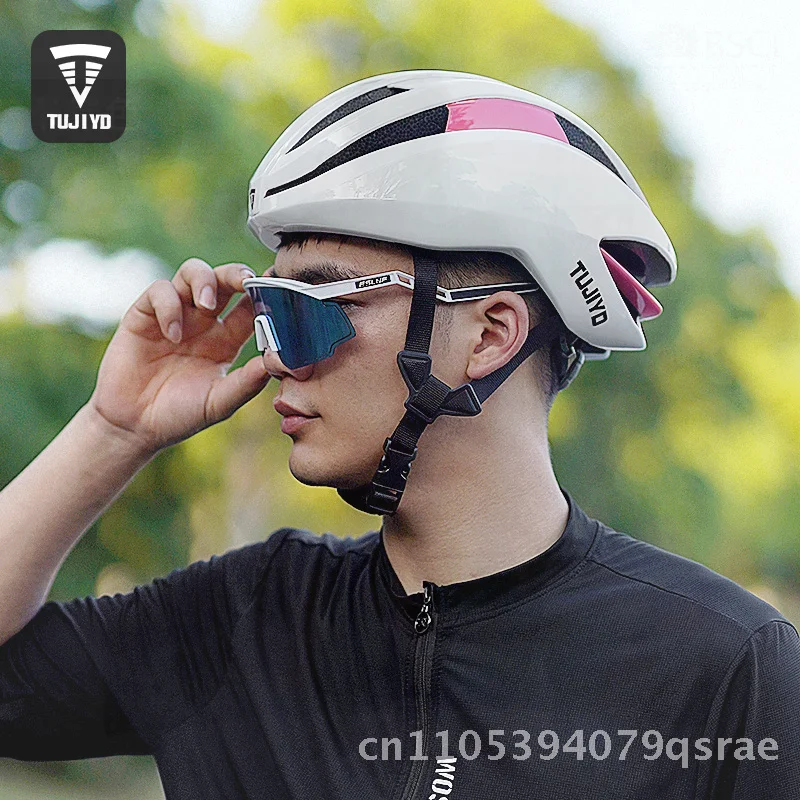 

Tujiyd Unisex Integrated Safety Helmet White/Silver White Wind-Breaking Design PC Shell EPS Material for Motorcycle Mountain