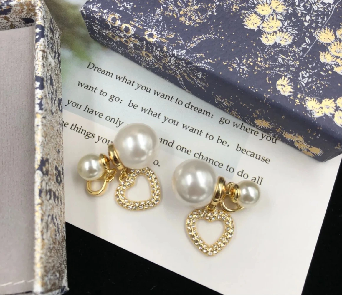 

D Designer Style Black Pearl Silver Needle Earrings Brass Material High-end Earrings Women