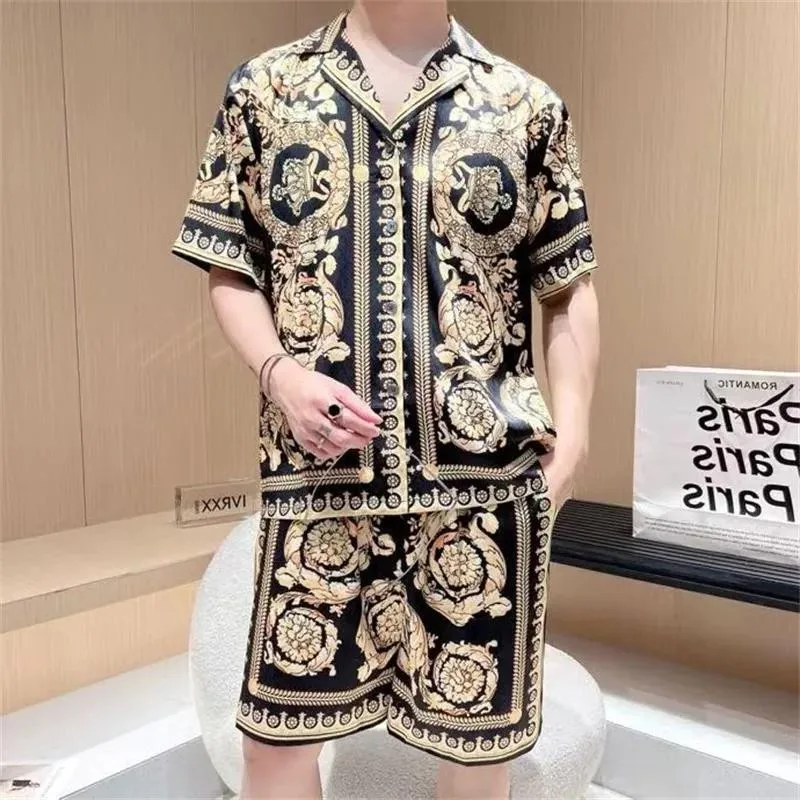 2026 European light luxury trend ice silk printing short sleeve set