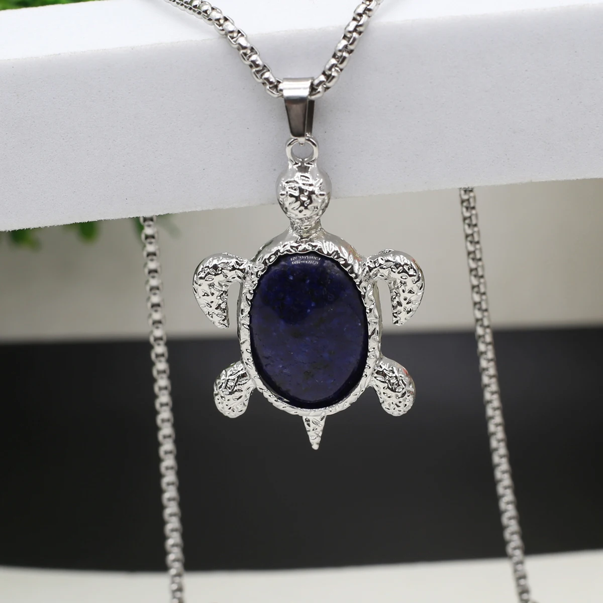 Women Vintage Boho Natural Stone Agate Opal Pendants Necklace Turtle Tortoise Shaped Pendants Retro Necklaces for Women