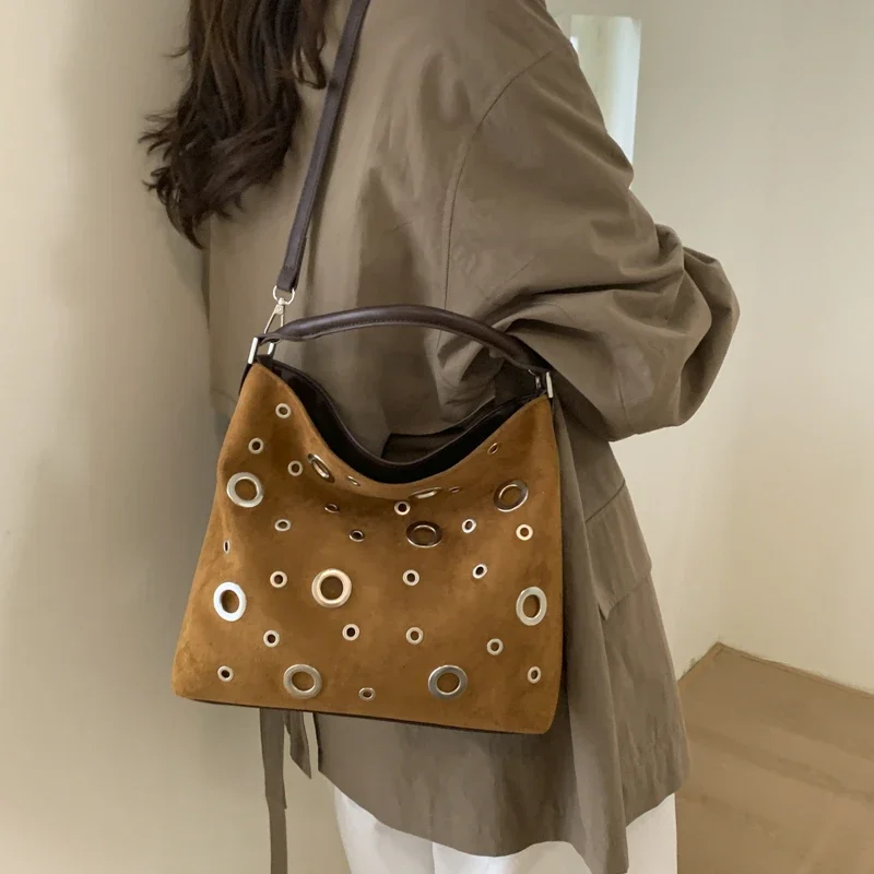 

Faux Suede Solid Hasp Fashion Women's Shoulder Bags 2025 Hot Sale Temperament Crossbody Bags New Versatile Sweet Handbags