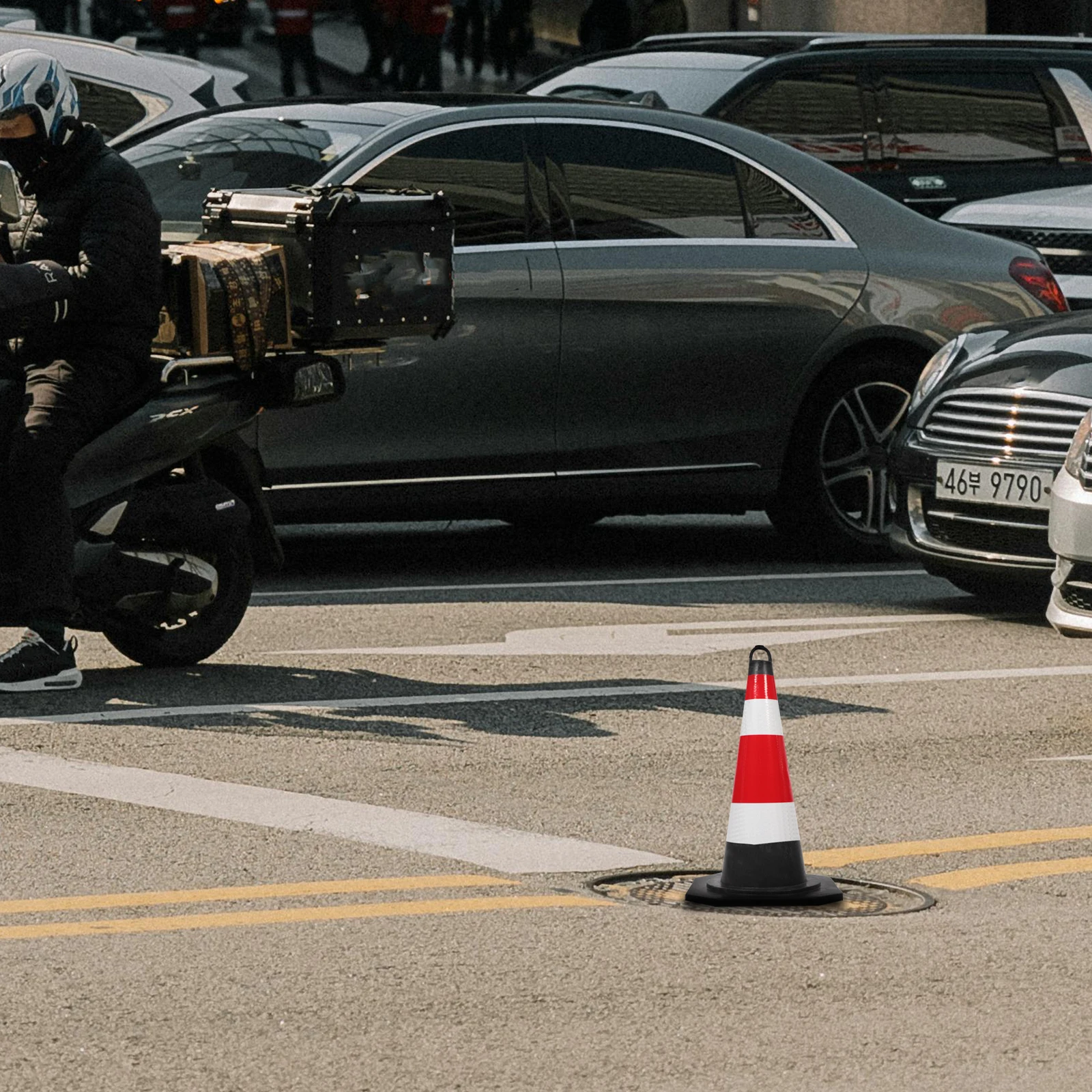 Reflective Traffic Cone Safety Sign Road Construction Outdoor Parking Lot Durable Sturdy Base Lightweight Easy Setup Driving