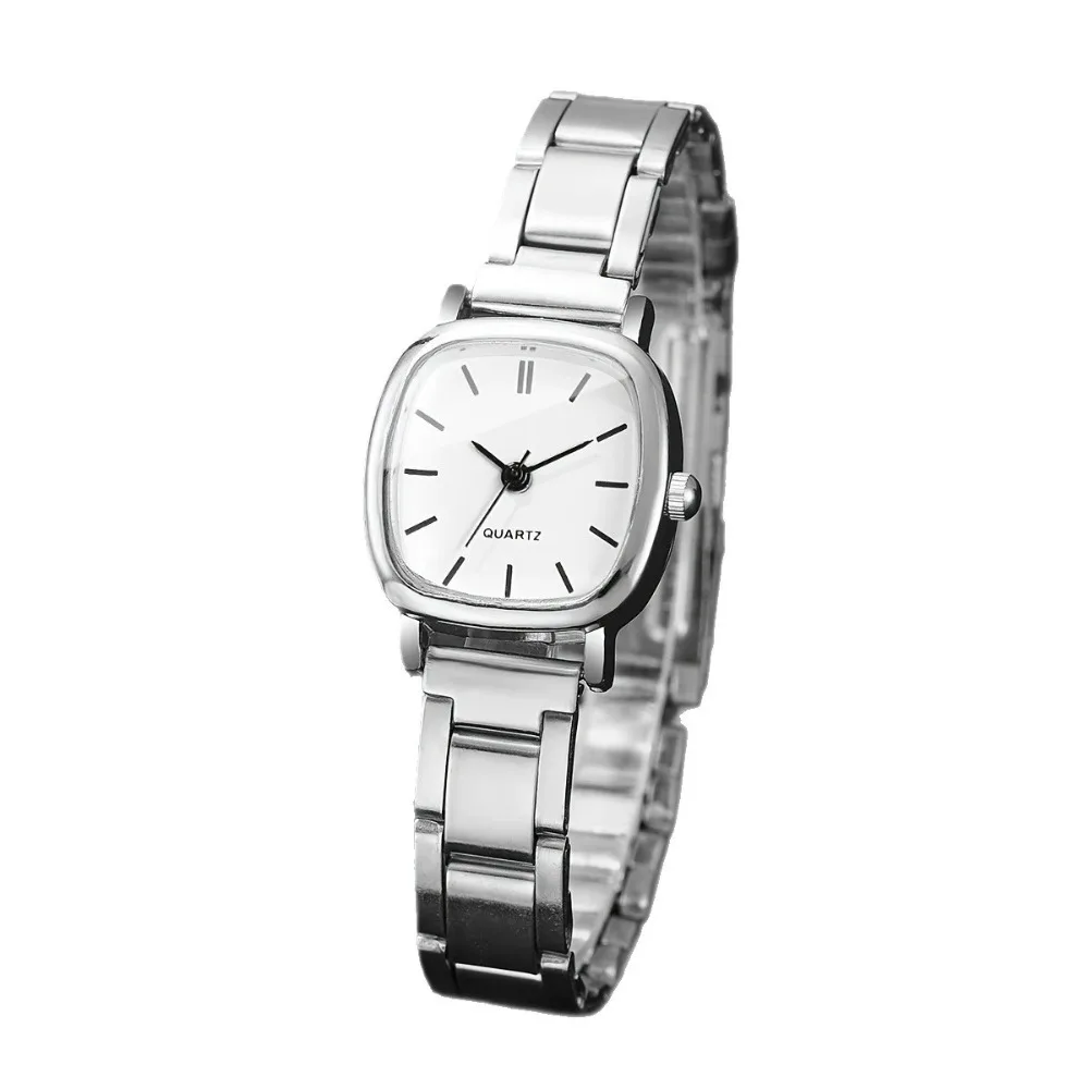 Trendy Steel Strap Luxury Wrist Watches Square Small Dial Versatile Ladies Bracelet Watch Fashion Style Womens Quartz Wristwatch