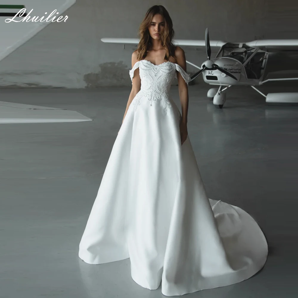 Lhuilier Abiti da sposa in raso personalizzati con linea A e spalle scoperte Abiti da sposa con perline e strascico