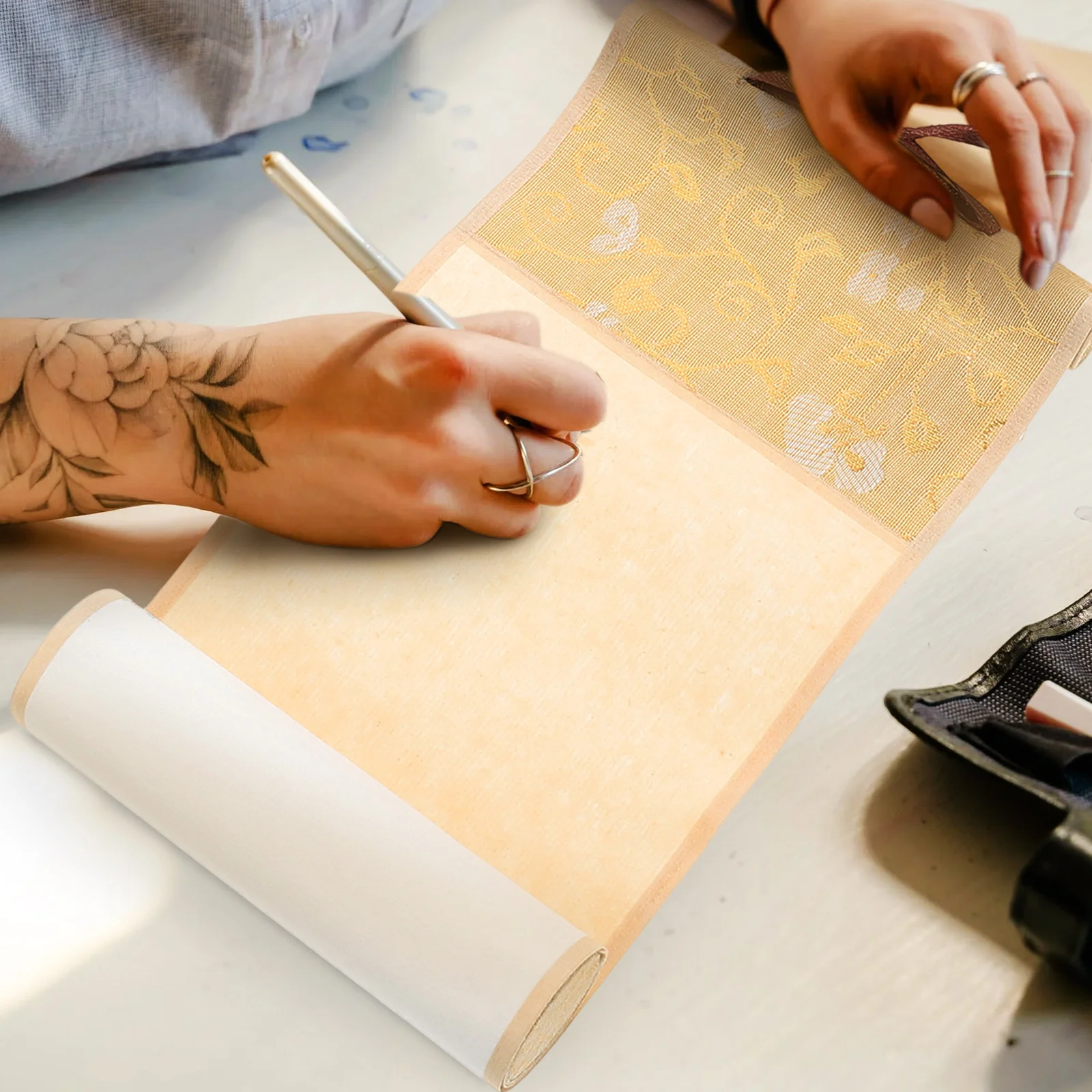 Decorazione per ufficio Rotolo di carta di riso Pittura Calligrafia cinese Piccolo vuoto sospeso