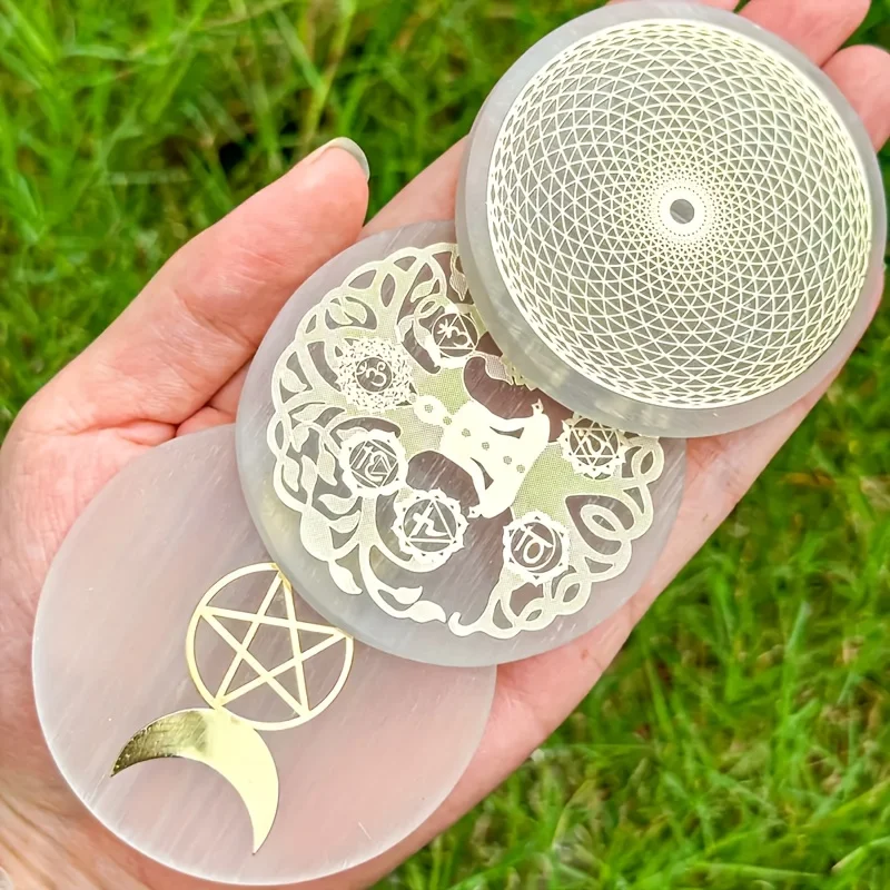 6 سنتيمتر الكريستال الطبيعي السيلينيت شريحة بلاطة الجبس الأبيض ، حجر السيلينيت الطبيعي كريستال القرص ، لوحة شحن السيلينيت