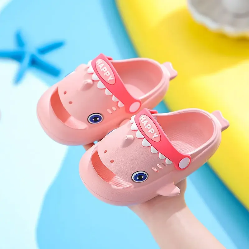 Pantofole estive Shark per bambini pantofole fredde Indoor antiscivolo fondo morbido Comfort Cute Baby Hole Shoes ragazzi ragazze Home Slides