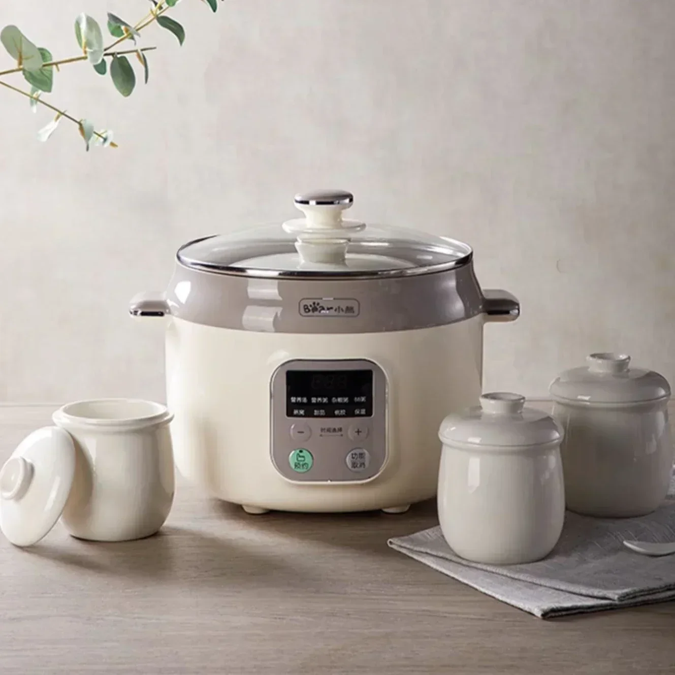 Electric stew pot. White porcelain. One pot with 4 gallbladders. For water stewing, soup, and porridge.