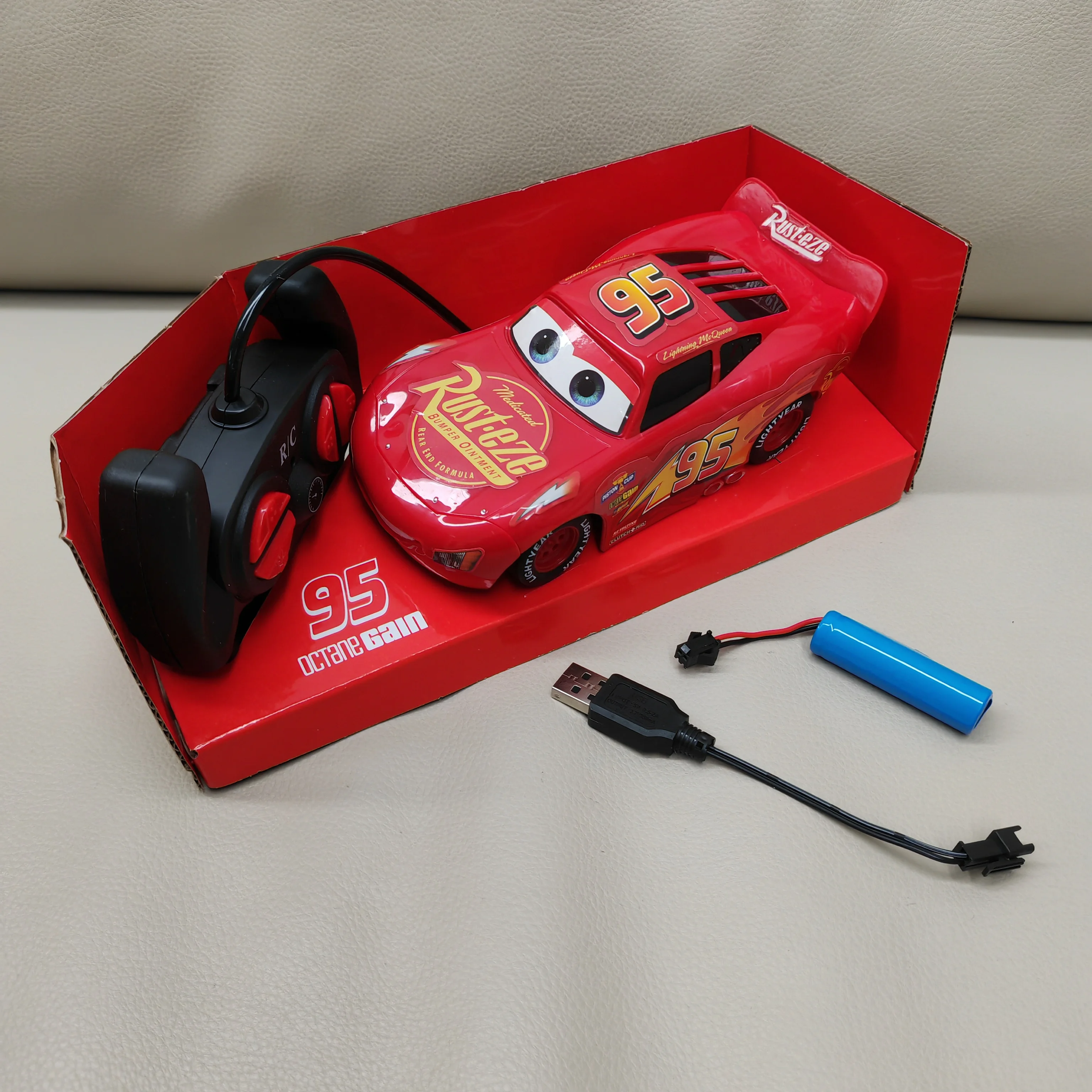 Disney Pixar Cars 3 Electric Remote Control Toy Car Lightning Mcqueen Four Channel Remote Control Car Model Toys Children Gift