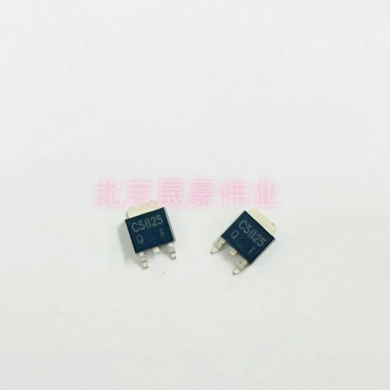 10pcs 2SC5825 3A60V TO-252 NPN SMT transistor