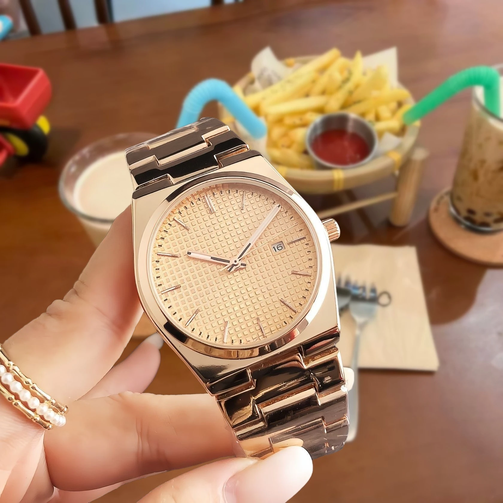 

Designer New Luxury Original Watch Large Dial Vintage Hip Hop Style Calendar Function High Quality Mens Wristwatch