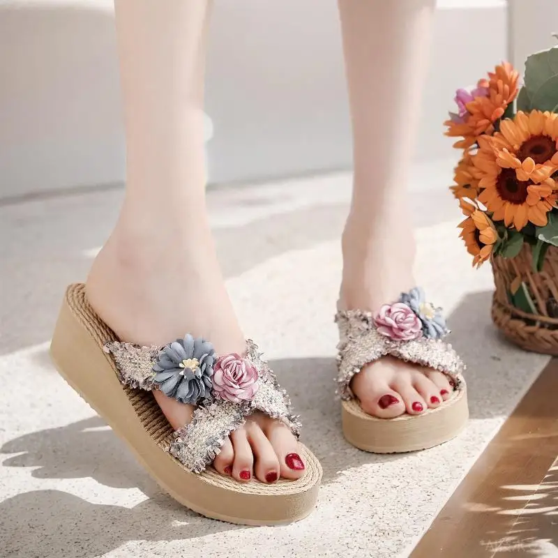 

Women's Cross Thick Bottom Sandals Summer Fairy Style Yunnan Dai INS Flower Outdoor Beach Sandals Sanya Beachside Slippers