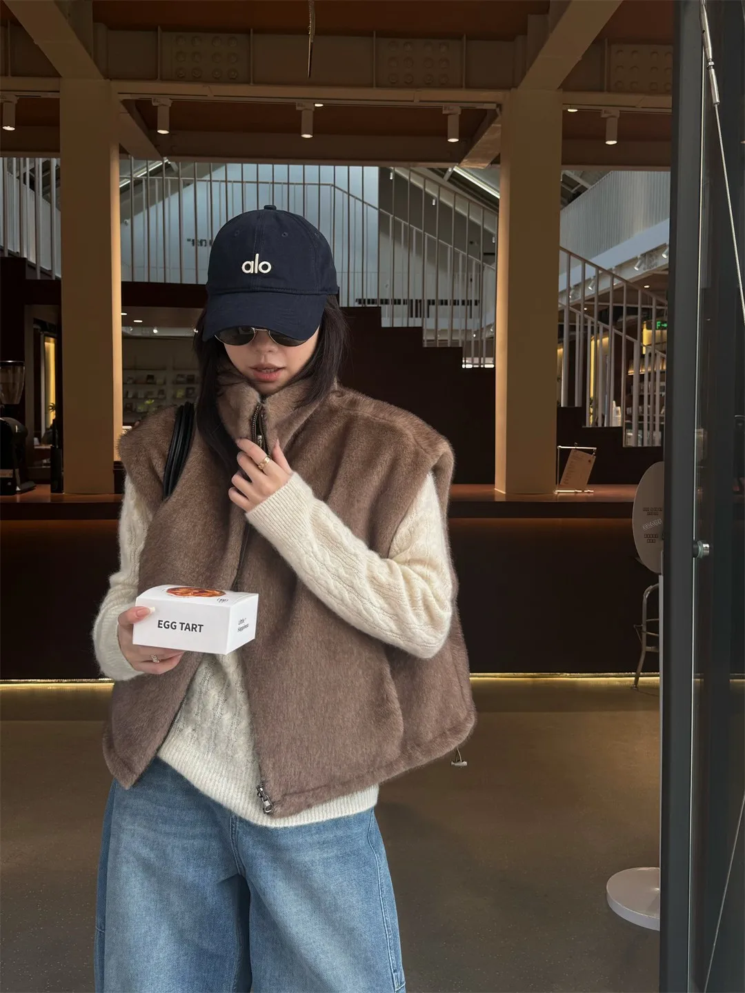 

Экологичный двусторонний модный жилет из европейского меха норки с двухцветным дизайном и застежкой-молнией для повседневной носки