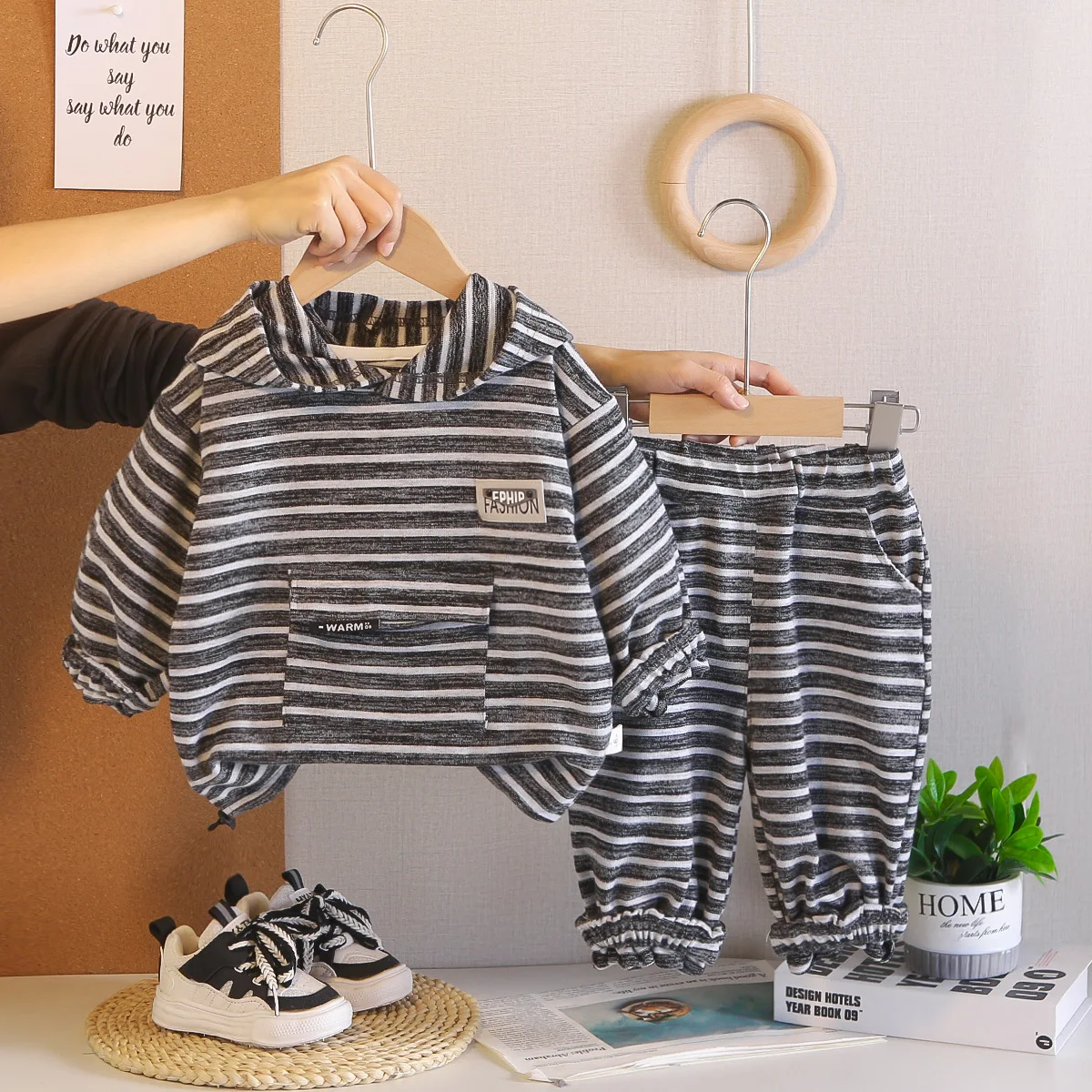 Toddler Spring Outfits Boys Suit 2026 New Baby Boy Clothes 1-5T Casual Striped Pocket Hooded Hoodies + Pants Kids Clothes Set