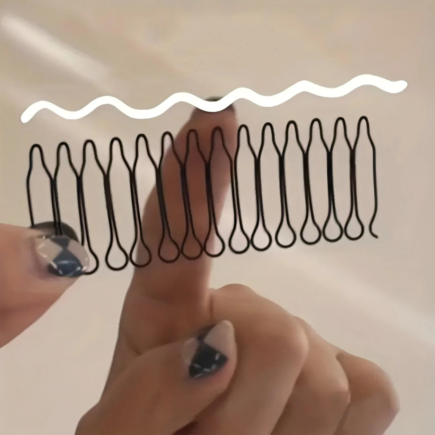 1/3/4Pcs U Shape Hair Styling Accessories Wavy Combs Invisible Broken Hair Hairpin for Women Mini Bangs Holders for Updo Styling image 4