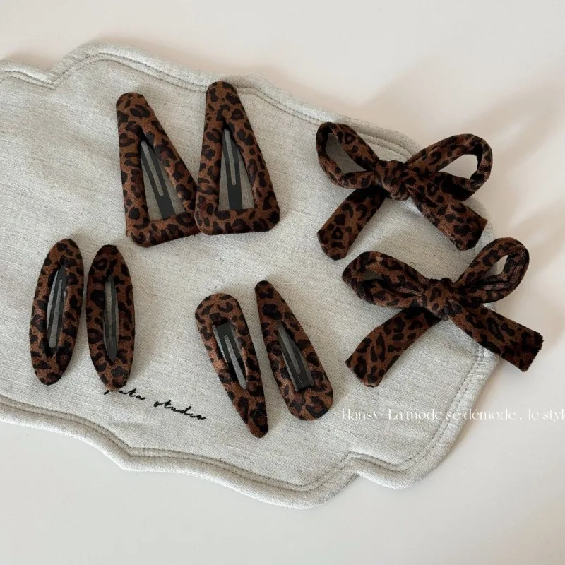 

Vintage Geometric Leopard Hair Clips Forehead Flyaway Side Bangs Barrettes for Women Elegant Non Slip No Damage Daily Essentials