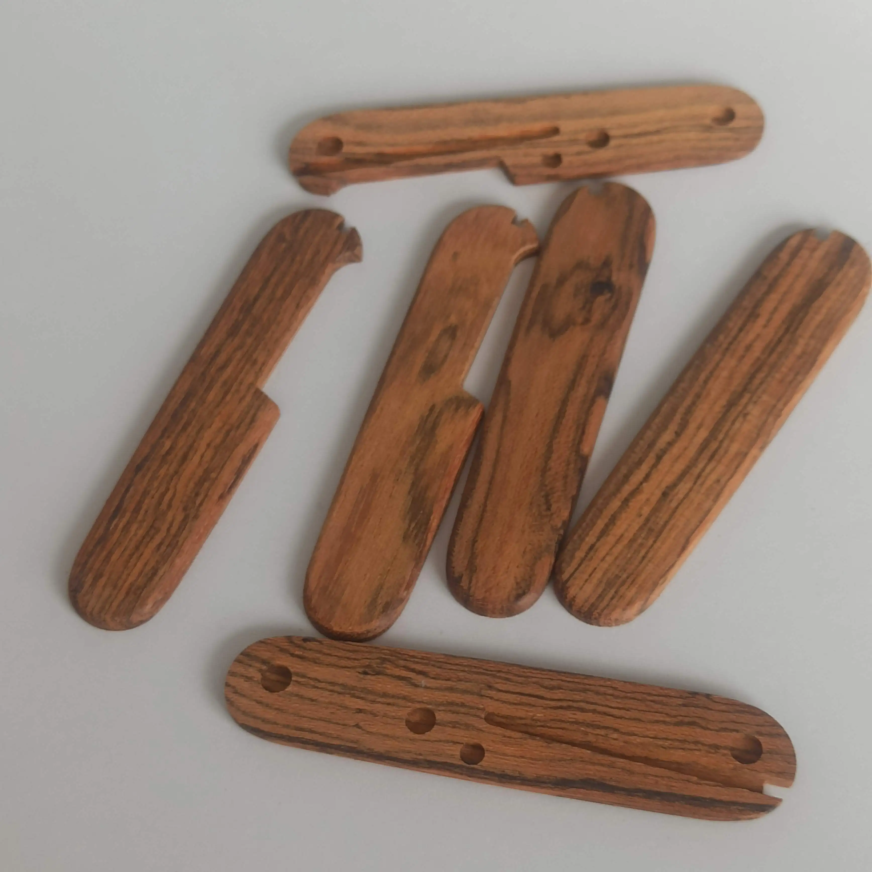 1 Pair wooden Grip Handle Scale For 91mm Victorinox Swiss Army Knives Randomly send
