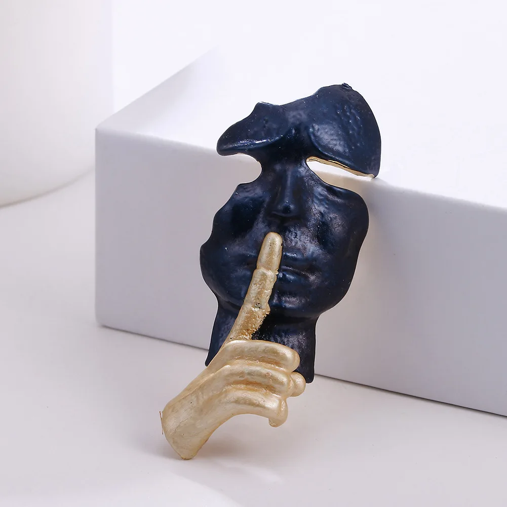 Fashion Personality Mask Brooch, Unique Accessory