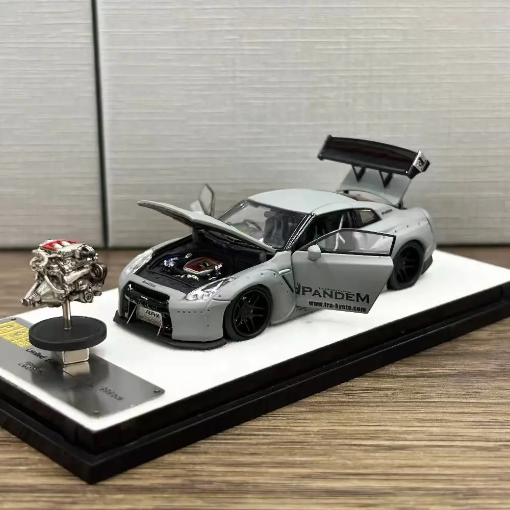 

PGM 1:64 Bunny Pandem R35 Grey Color Diecast Fully-Opened Model Car Stocks In 2025
