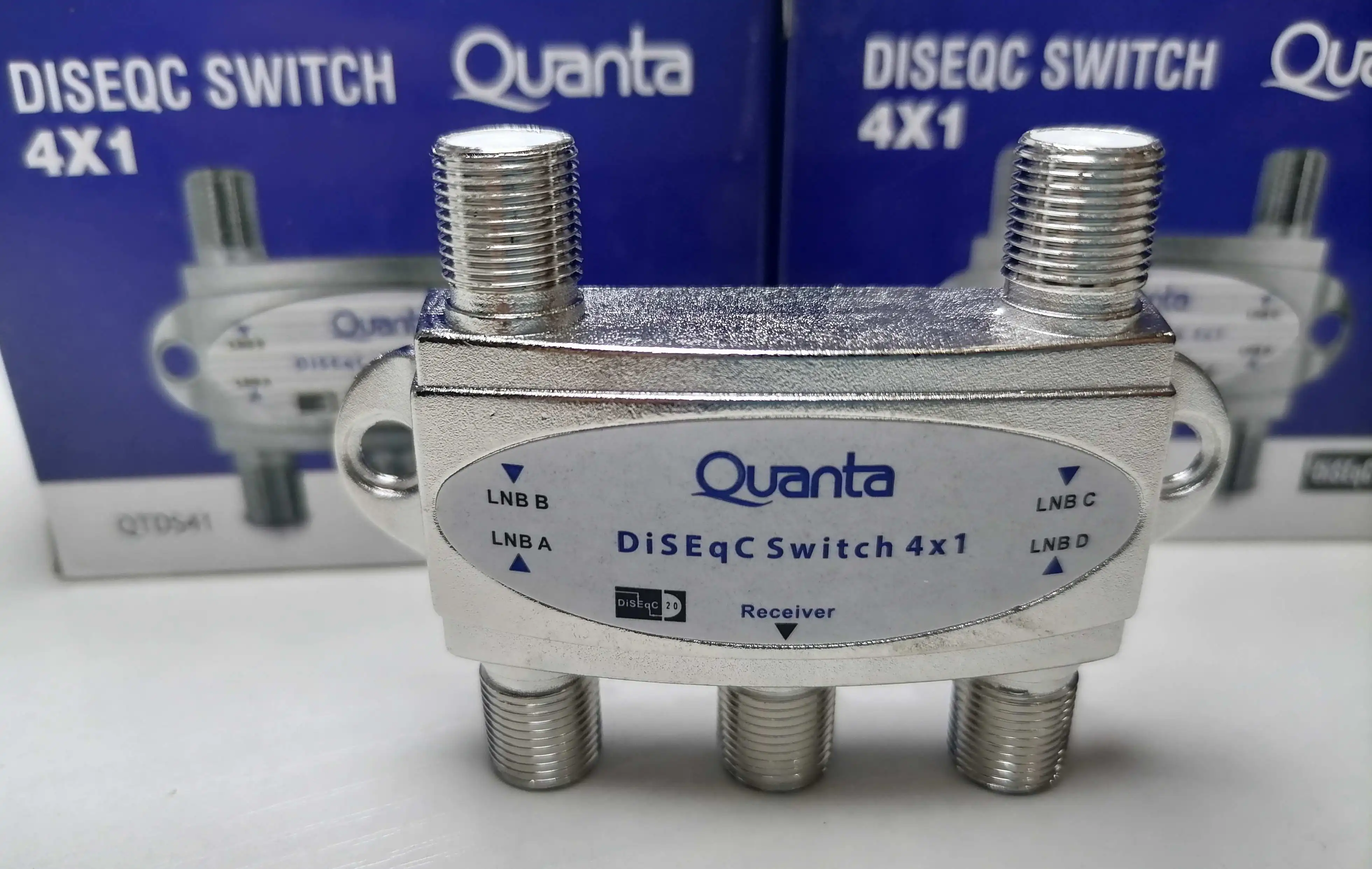 DiSEqC Switch 4X1 for 2.0  Quakta QTDS41 Satellites TV LNB  Satellite Receiver