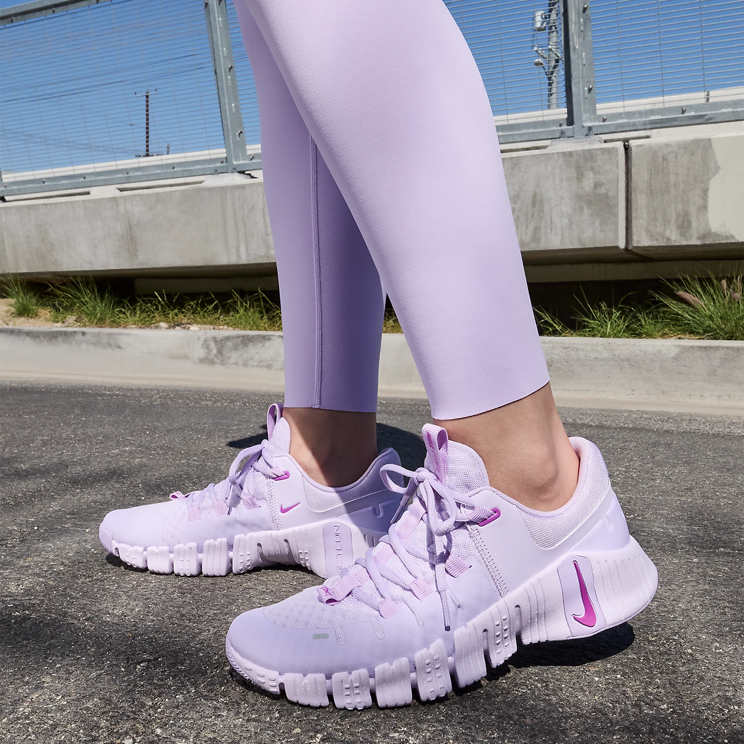 Nike Genuine Free Metcon 5 Women's Sports Breathable Training Shoe DV3950-502