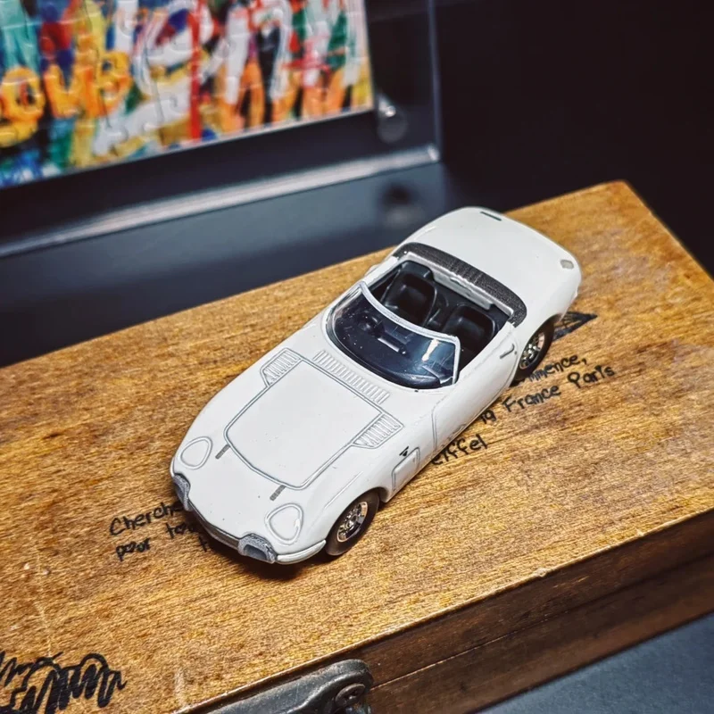 ホットウィール プレミアム 1/64 スケール ダイキャスト 007 トヨタ 2000GT ロードスター コレクタブル 合金製 車模型 車両玩具 大人向けファン コレクター向け