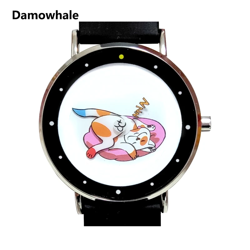 TIME ESSENCE creative boat b​eautiful quartz watch boat is on the calm lake surface surrounding the fish