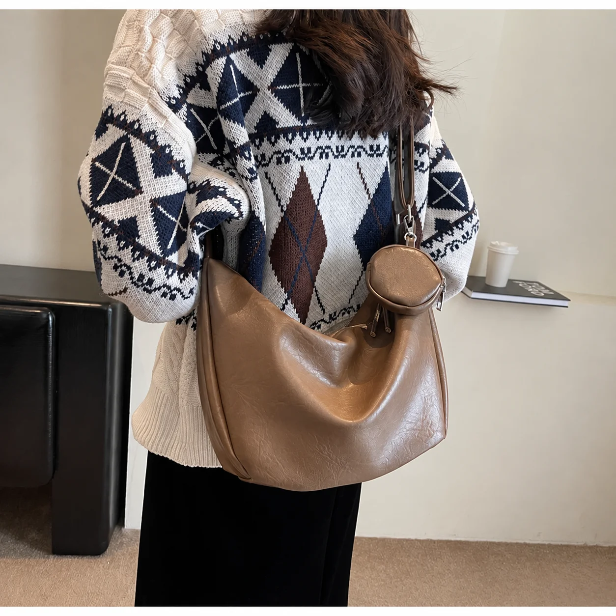 Crescent Dumpling Bag Versatile Pu Leather Bag Shoulder Handbag Waxed Underarm Bag For Shoulder Carry Shopping Dating