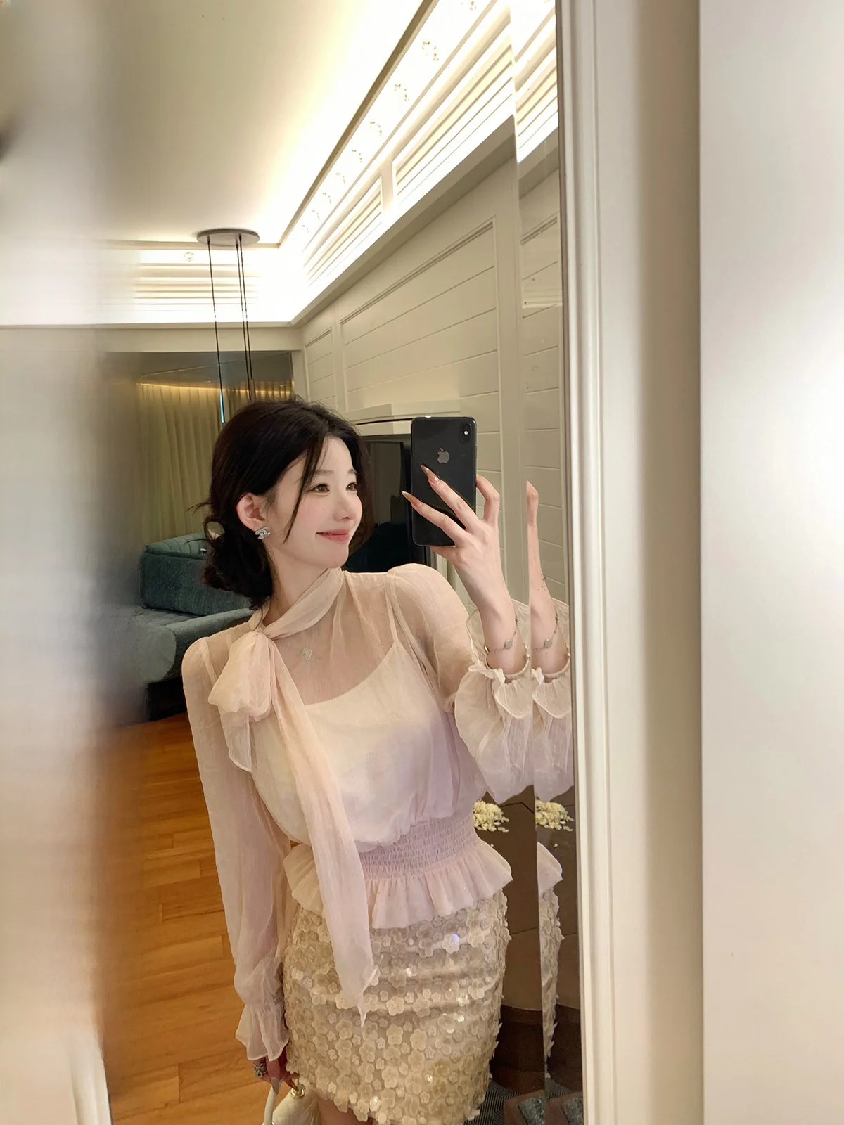 

Yoli Alice Apricot Chiffon irt Ele Sle Long Sve из полиэстеровой ткани для повседневной носки, стандартной длины