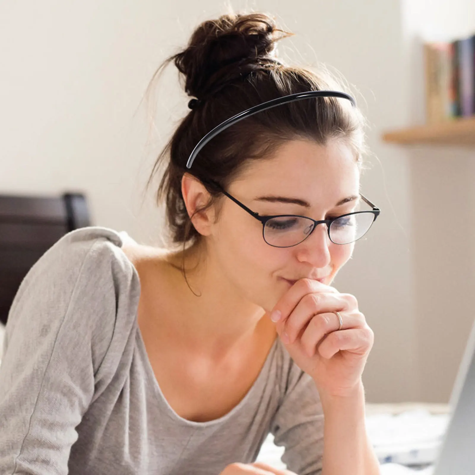 

10Pcs Vintage Headbands with Teeth Simple Design Headband for Women Girls Daily Use and Gathering Decorative Lightweight Plastic