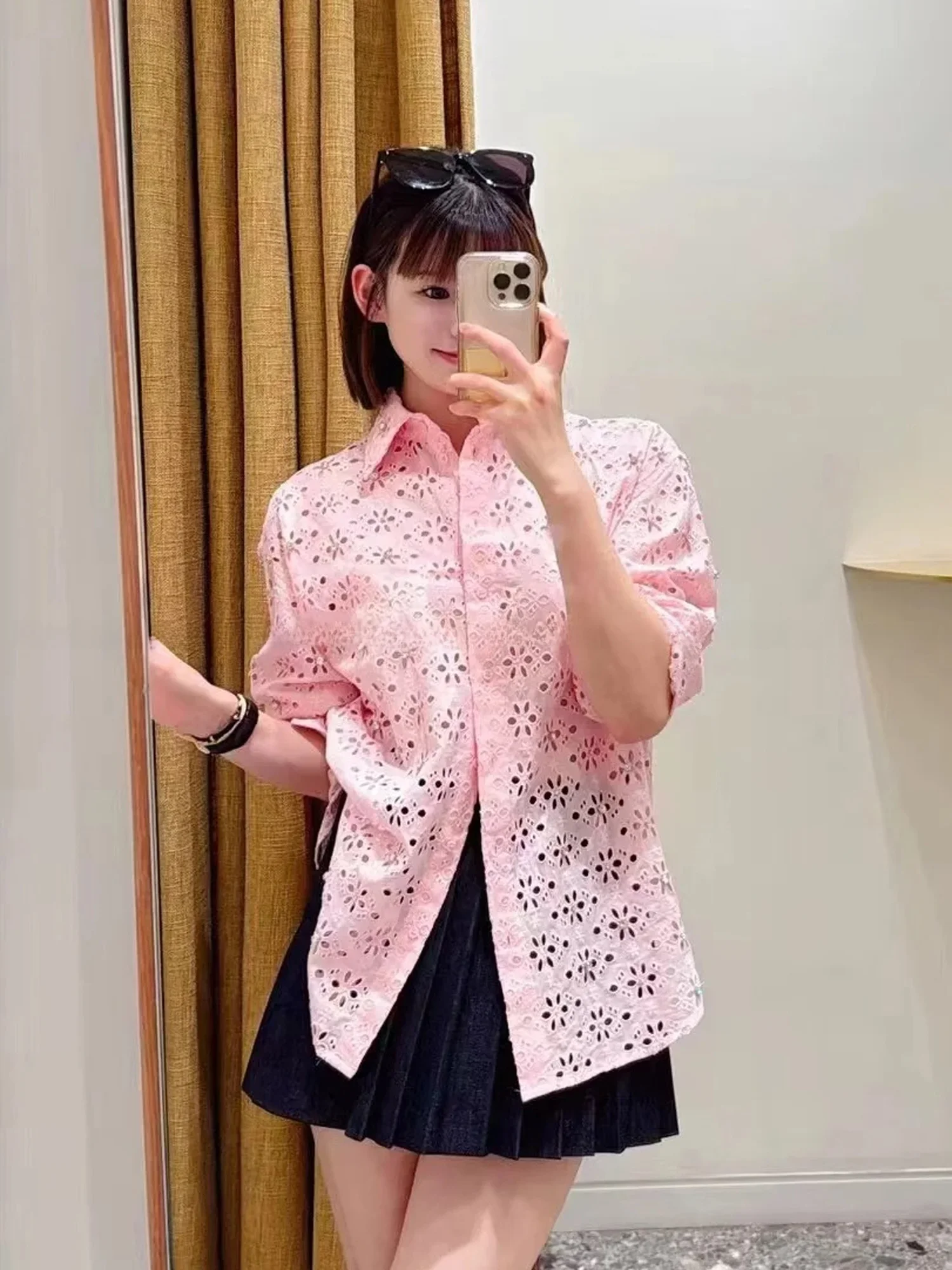 Słodki Różowy Luźny Casualowy Top Damski na Wiosnę z Ozdobnym Kołnierzykiem w Kształcie Diamentu, z Wycięciami, w Stylu Koreańskim, Elegancki, Idealny do Pracy