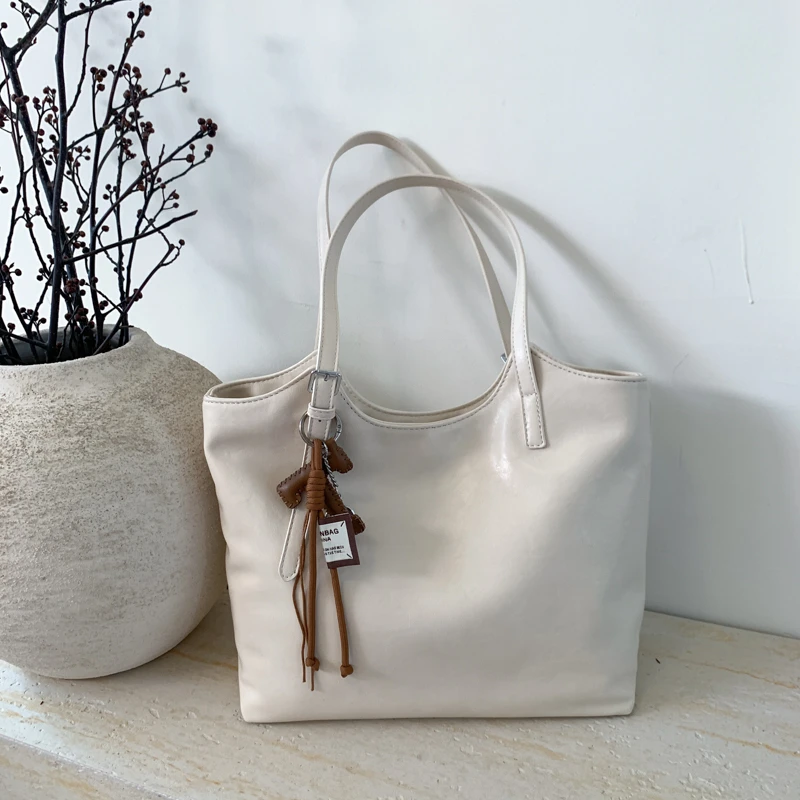 

Denim New Solid Color Shoulder Bags Retro Fashion Large Capacity 2025 Brand Bags for Women Versatile Commuting Casual Tote