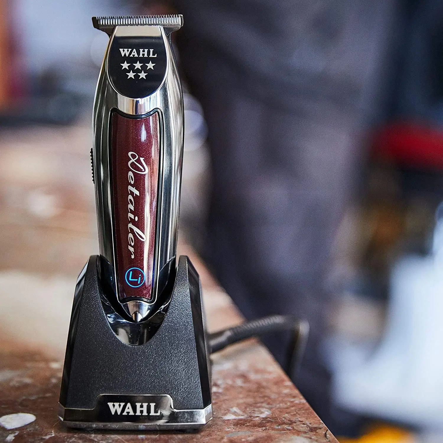 WahI Professional Cordless Detailer LI for Professional Barbers Stylists Hair clipper WAHL 8171 with Charging base/Gold/Silver