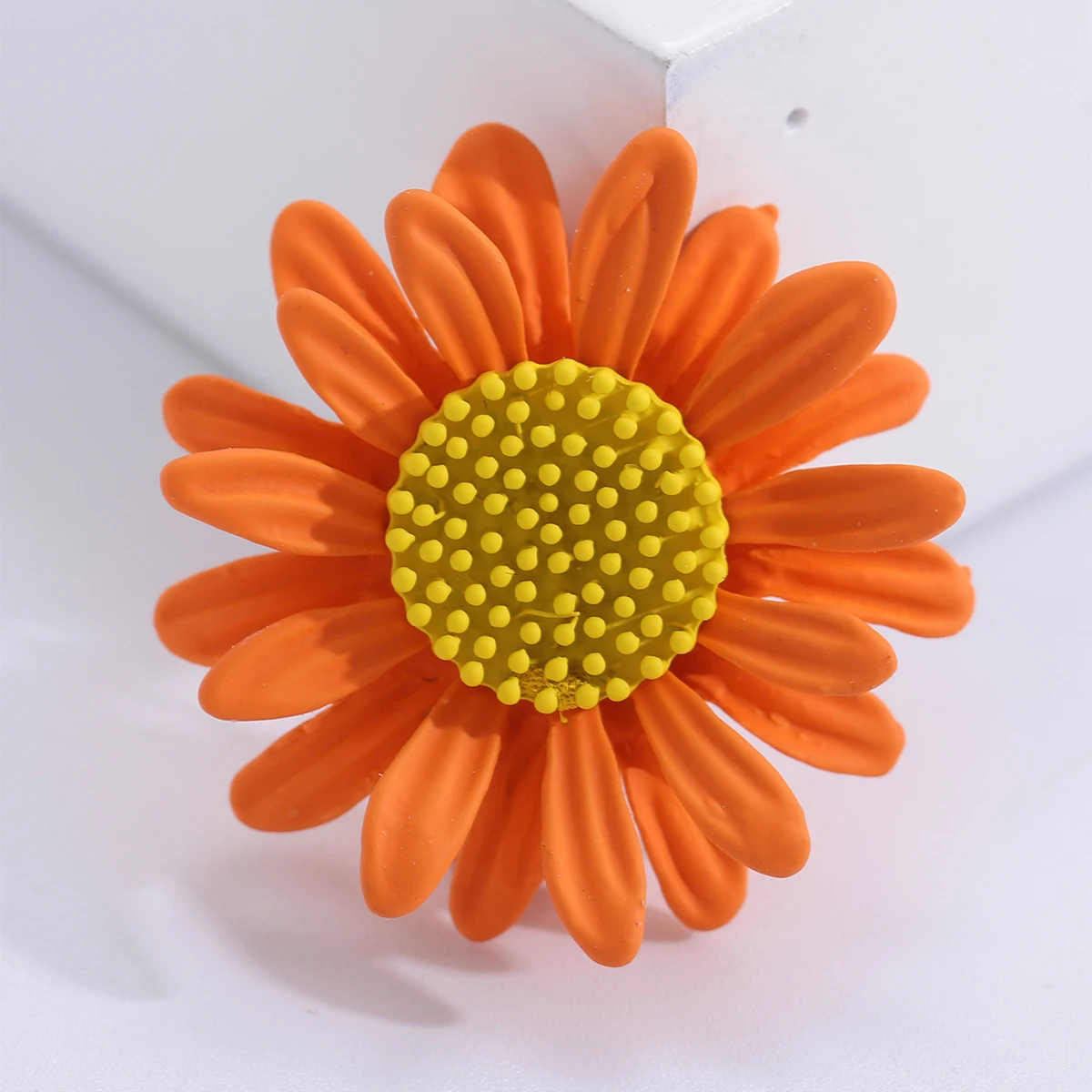Enamel Sunflower Brooches for Women Unisex Pearl Botanical Flower Pins Office Party Friend Gifts Jewelry Accessories