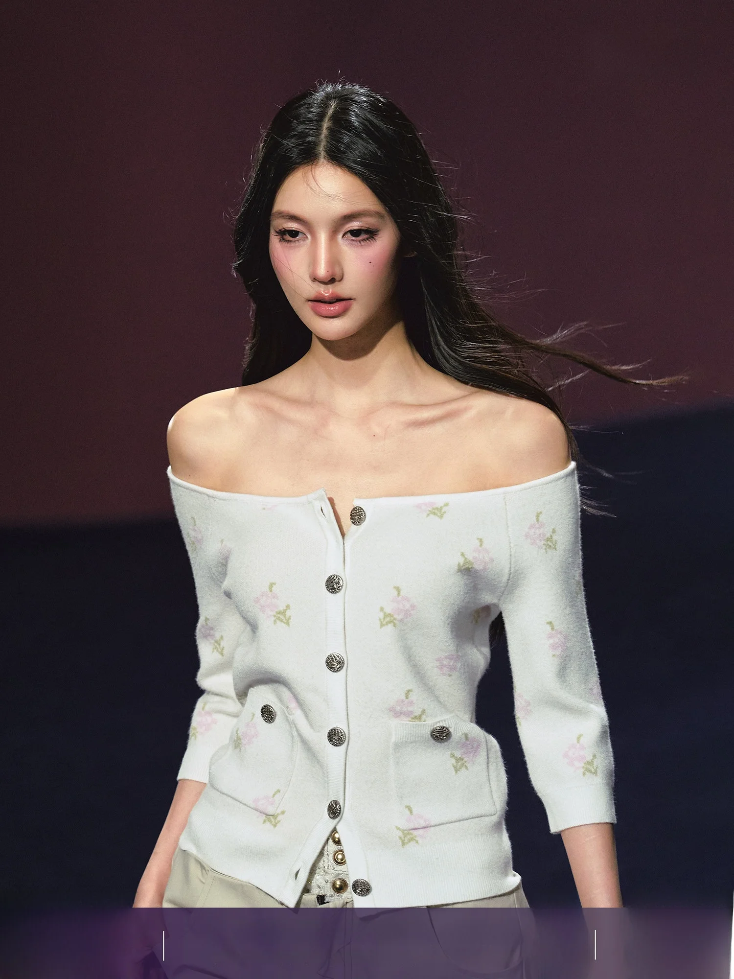 

Оригинальный вязаный топ AGAM с цветочным узором и мозаикой, с открытыми плечами, женский модный кардиган на осень 2025, из смесового полиэстера