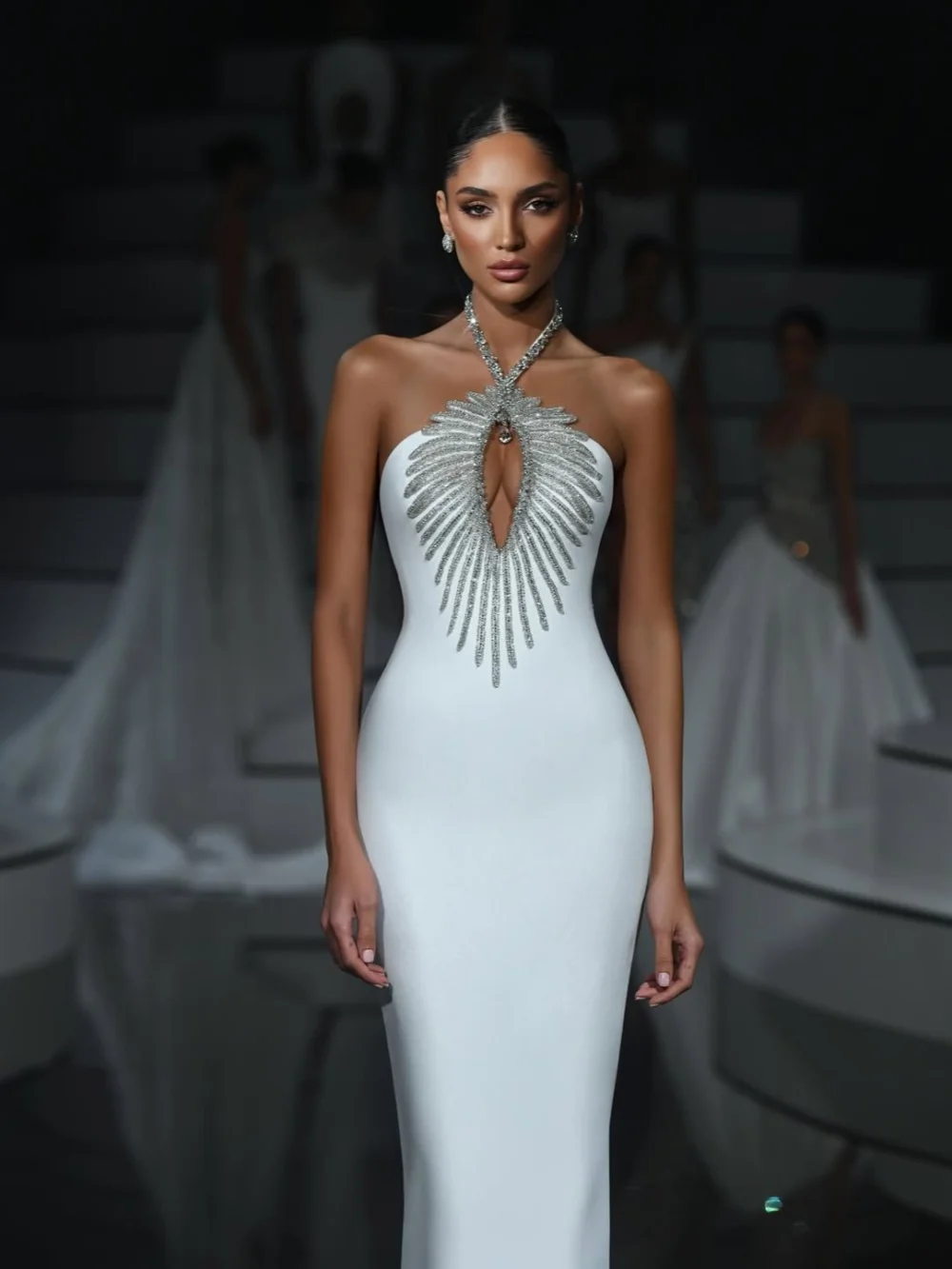 Shimmering Silver Beaded Wedding Dress Modern Elegant Halter Straight Bridal Gown Customized Satin Long Dresses For Bride