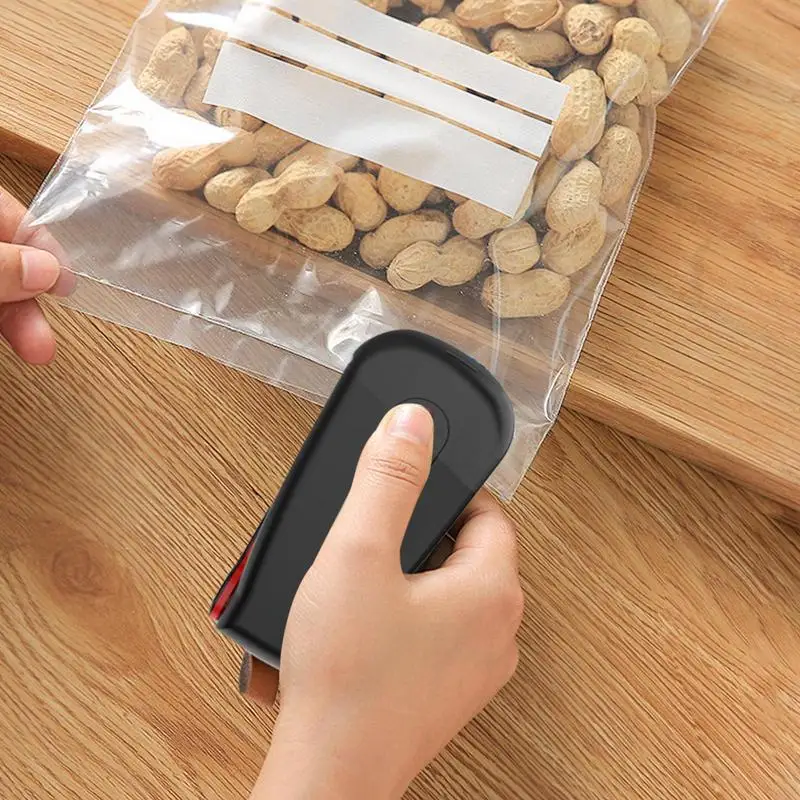 Small Bag Sealing Tool Handheld Food Bag Heat Sealing Machine Handheld Vacuum Heat Sealing And Cutter For Home Kitchen