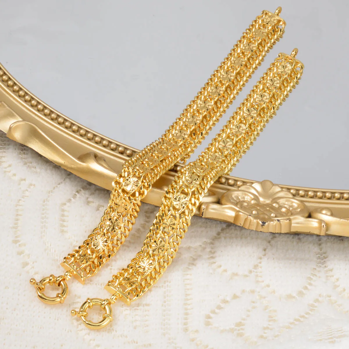 

Luxury Copper Charm Bracelet For Women Men Elegant Gold Plated Cuff Bangle High End Jewelry Gift Anniversary Christmas
