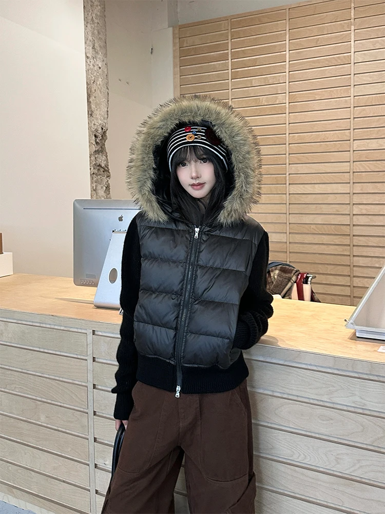 

Женская куртка URKR с вязаными вставками, пэчворк, пуховик, дизайнерская модель, с капюшоном и меховым воротником, маленький размер