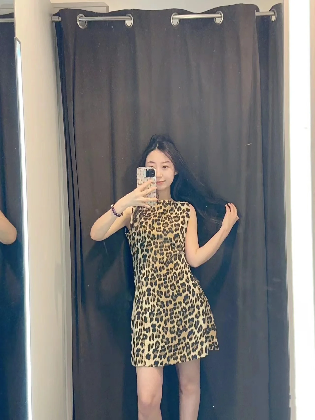 تنورة صيف 2025 مثيرة بتصميم عتيق مطبوع عليها حيوانات الفهد Dr للسيدات تنورة على شكل حرف a من ألياف البوليستر بقصة ضيقة مستديرة من Neline